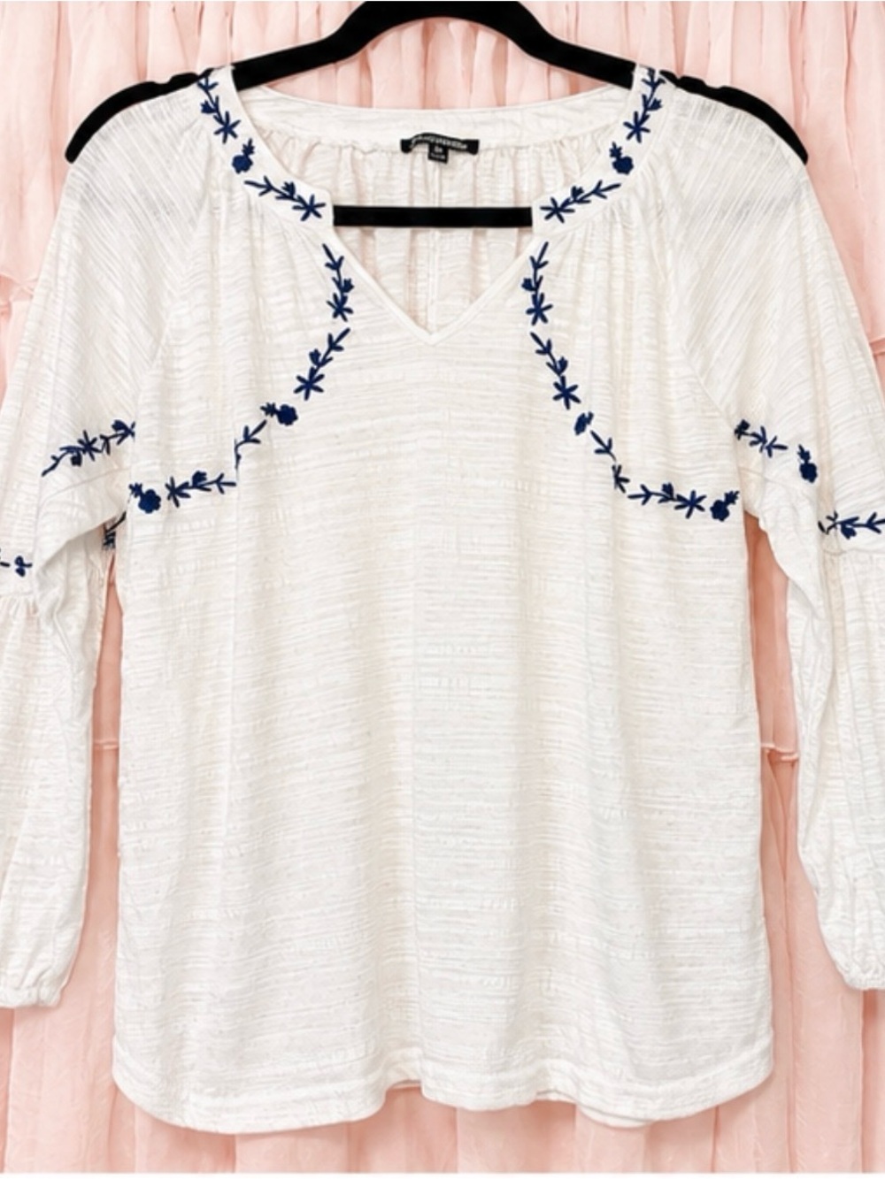 Chico's White Peasant Blouse with Navy Floral Embroidery